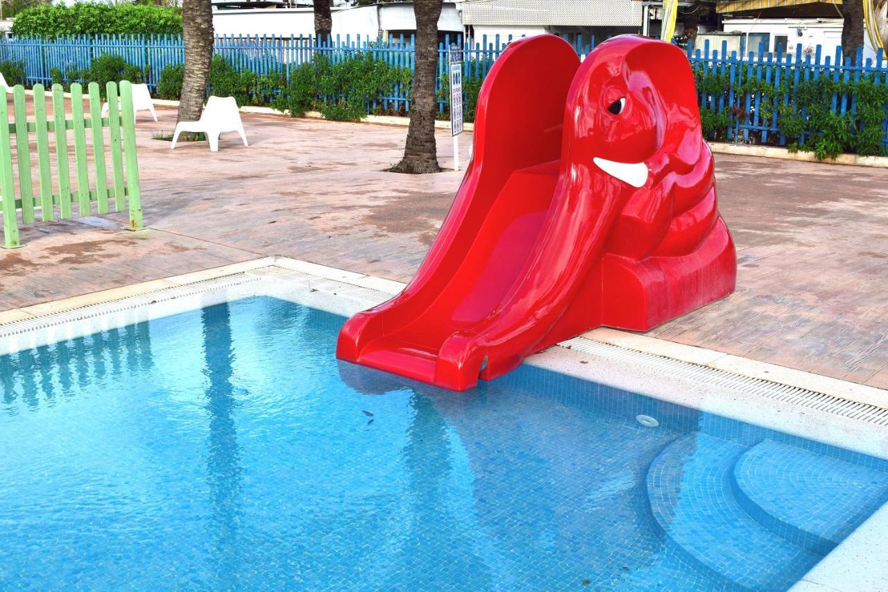 Bungalow En Camping De La Manga Eksteriør billede